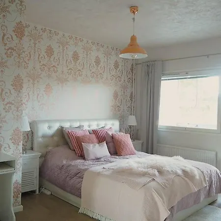 Spacious With Balcony And Great Location 公寓 赫尔辛基