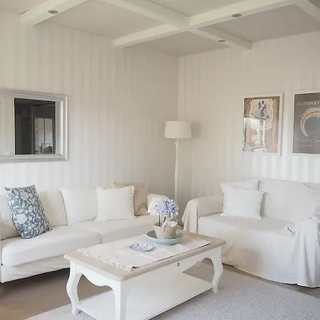 Lejlighed Spacious With Balcony And Great Location Helsinki
